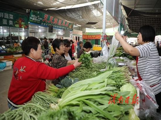 渭南市扎實(shí)推進(jìn)“六穩(wěn)”“六保”決策部署，農(nóng)副產(chǎn)品產(chǎn)業(yè)鏈穩(wěn)中向好